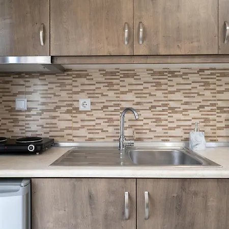 Maria Dina 1 * Potos