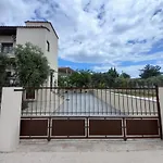 アパート Maria Dina 1 ポトス