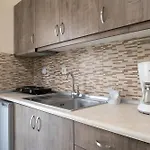 Maria Dina 1 アパート