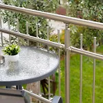 Maria Dina 1 아파트 *