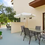 アパート Maria Dina 1