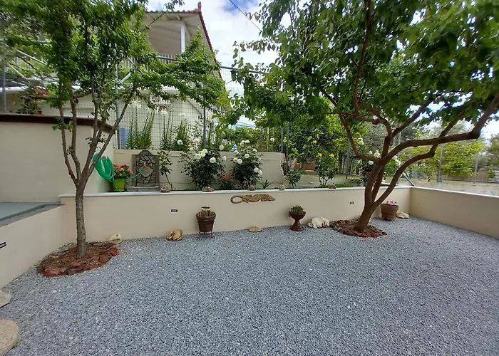 Appartement Maria Dina 1 *