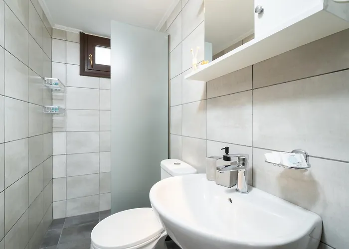 Appartement Maria Dina 1 *